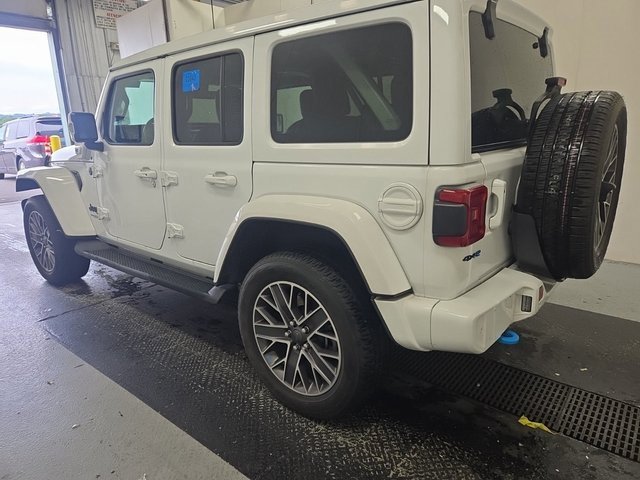 2022 Jeep Wrangler Unlimited 4xe Sahara photo 2