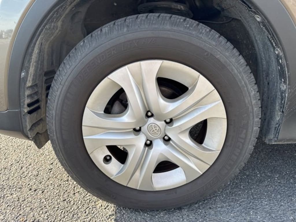 Used 2014 Toyota RAV4 4WD LE SUV