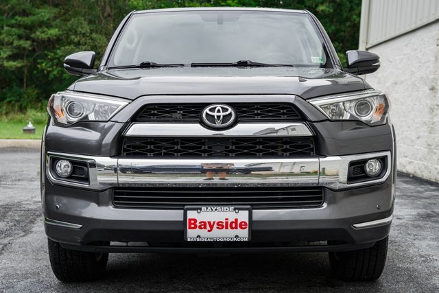 2017 Toyota 4Runner Limited photo 3