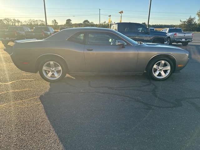 2011 Dodge Challenger photo 4