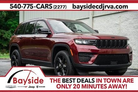 2023 Jeep Grand Cherokee Laredo SUV