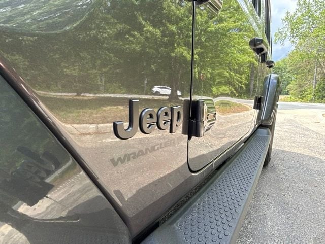 2026 Jeep Wrangler 4-Door Sahara - Photo 18