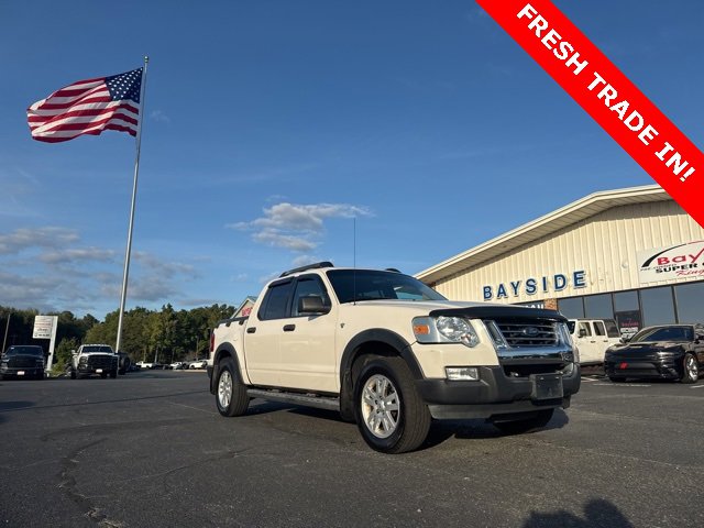 2008 Ford Explorer Sport Trac XLT photo 2