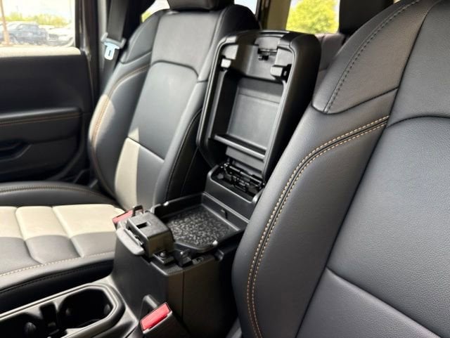2026 Jeep Wrangler 4-Door Sahara - Photo 27