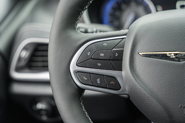 2026 Chrysler Pacifica Select - Photo 38