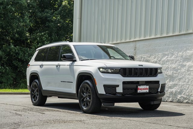 2025 Jeep Grand Cherokee Altitude X photo 2