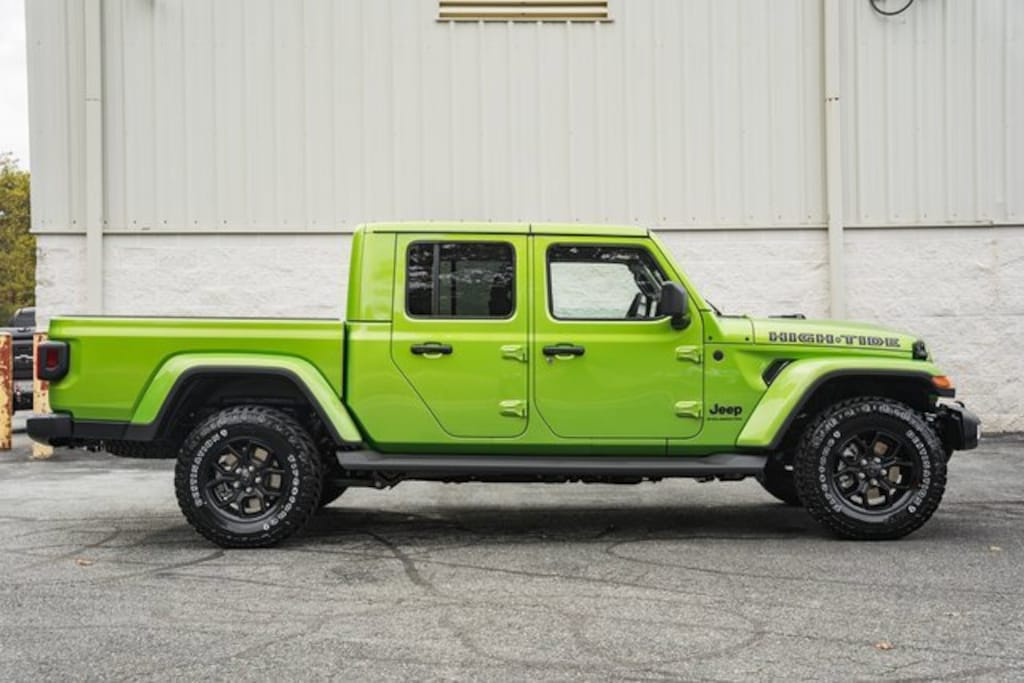 New 2025 Jeep Gladiator HIGH TIDE 4X4 Pickup