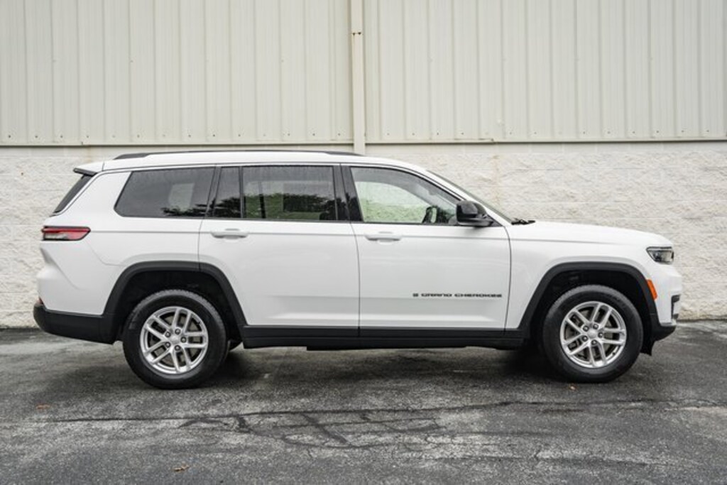 Used 2021 Jeep Grand Cherokee L Laredo SUV