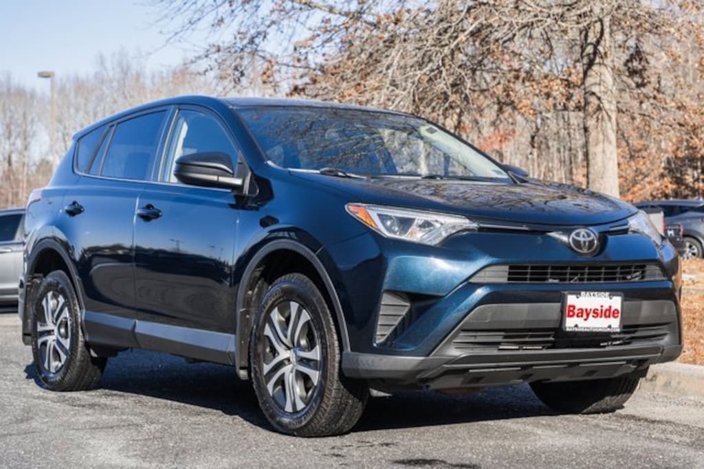 Used 2018 Toyota RAV4 LE SUV