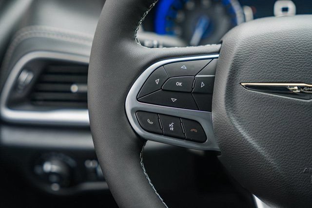 2026 Chrysler Pacifica Select - Photo 40