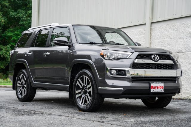 2017 Toyota 4Runner Limited photo 2