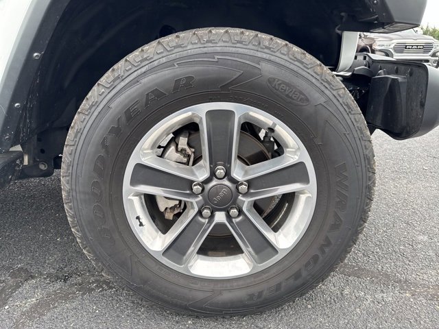 2022 Jeep Wrangler Unlimited Rubicon High Tide photo 3
