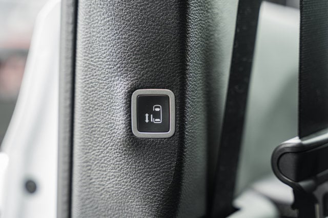 2026 Chrysler Pacifica Select - Photo 43