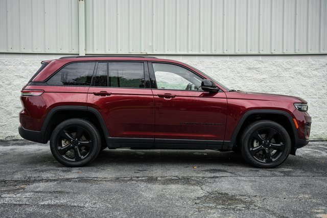 2023 Jeep Grand Cherokee Laredo Altitude X photo 3