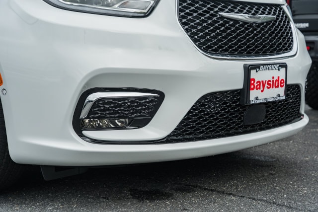 2026 Chrysler Pacifica Select - Photo 16