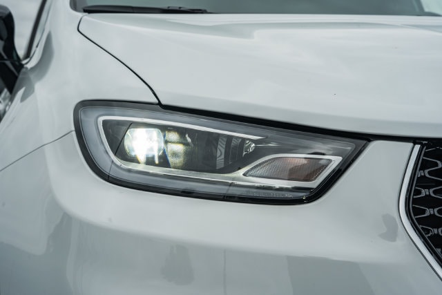 2026 Chrysler Pacifica Select - Photo 18