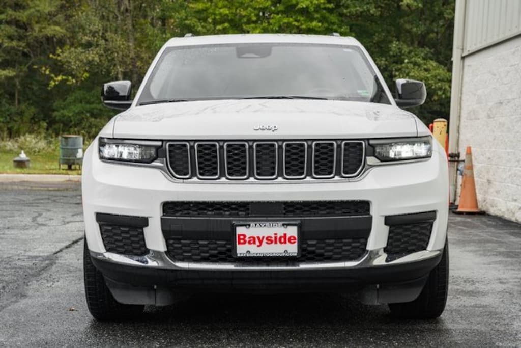 Used 2021 Jeep Grand Cherokee L Laredo SUV