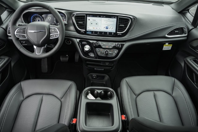 2026 Chrysler Pacifica Select - Photo 27