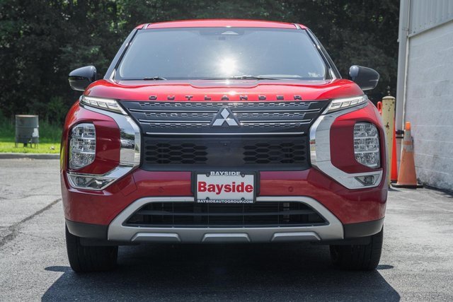 2022 Mitsubishi Outlander SE Launch Edition photo 3