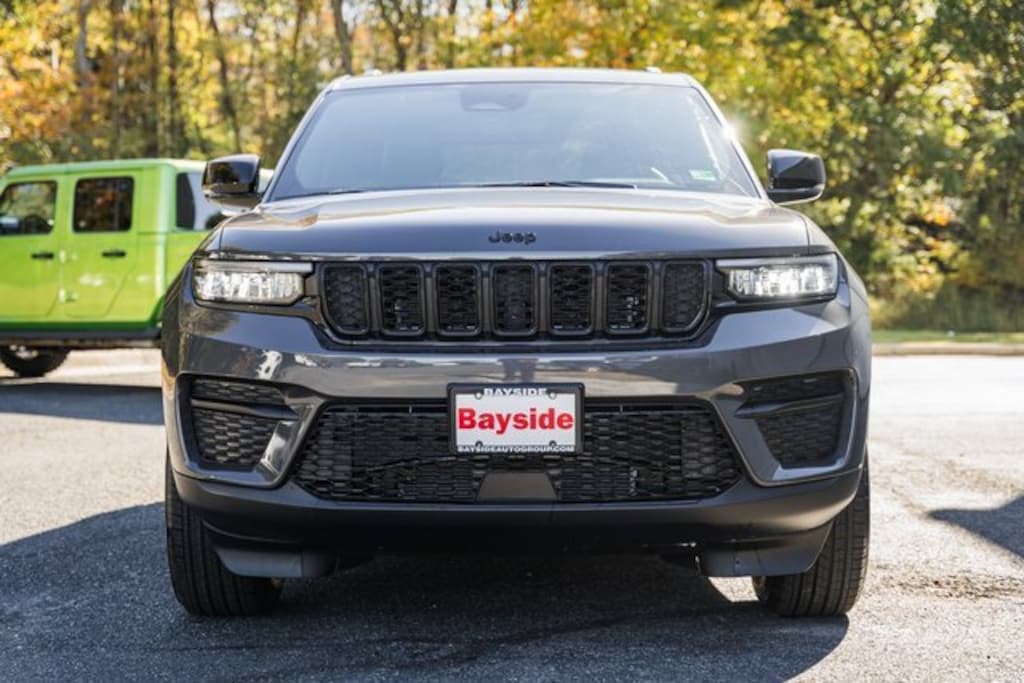 New 2025 Jeep Grand Cherokee ALTITUDE X 4X4 Sport Utility