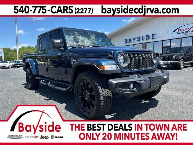 2025 Jeep Gladiator Nighthawk Auto's photo