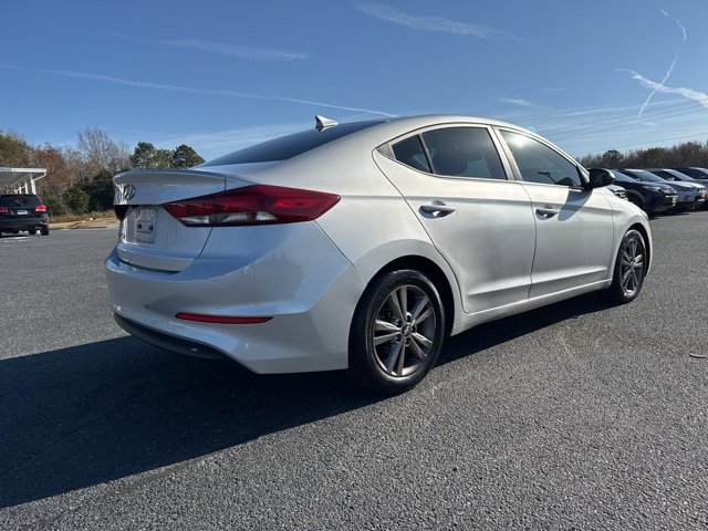 2018 Hyundai Elantra SEL photo 4