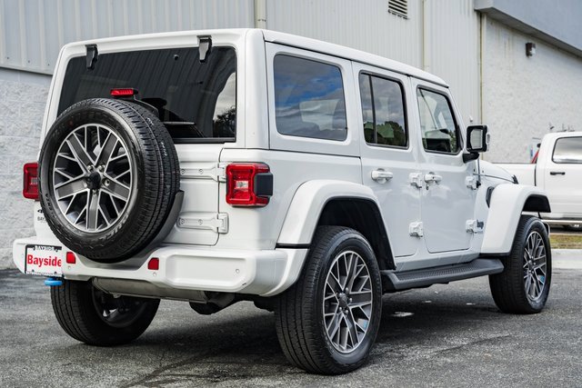 2022 Jeep Wrangler Unlimited 4xe Sahara High Altitude photo 2