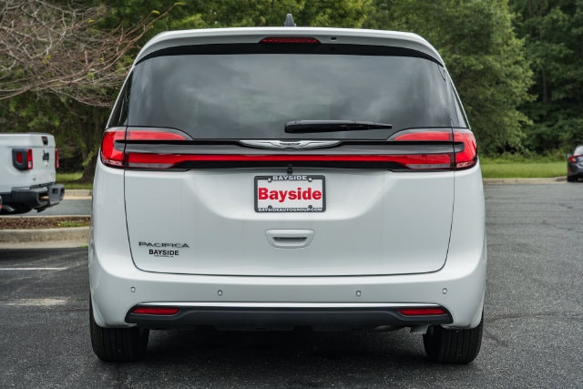 2026 Chrysler Pacifica Select - Photo 7
