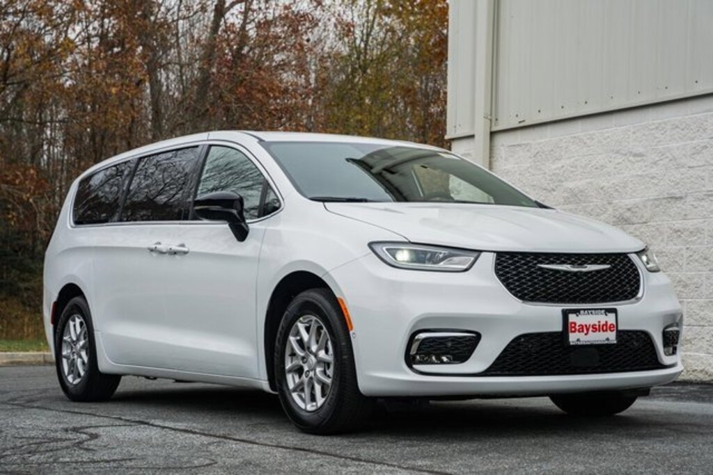 New 2026 Chrysler Pacifica SELECT Passenger Van