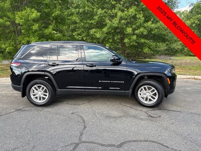 2025 Jeep Grand Cherokee Laredo - Photo 4