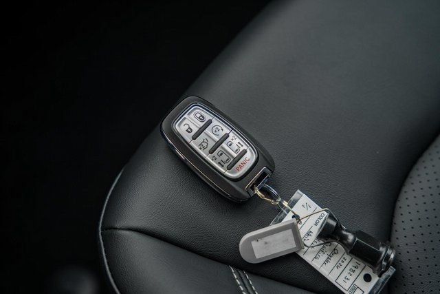 2026 Chrysler Pacifica Select - Photo 48