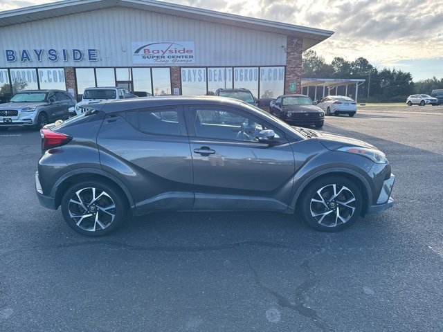 2018 Toyota C-HR XLE photo 4