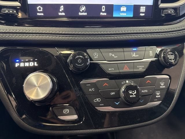 2026 Chrysler Pacifica Select - Photo 19