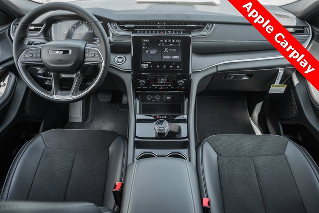 2025 Jeep Grand Cherokee Altitude X photo 3
