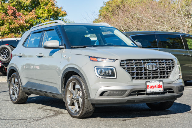 Used 2021 Hyundai Venue SEL with VIN KMHRC8A32MU105378 for sale in King George, VA