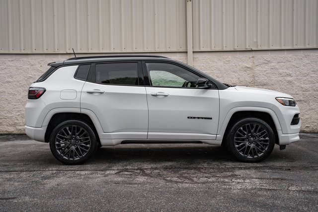 2023 Jeep Compass Limited photo 3
