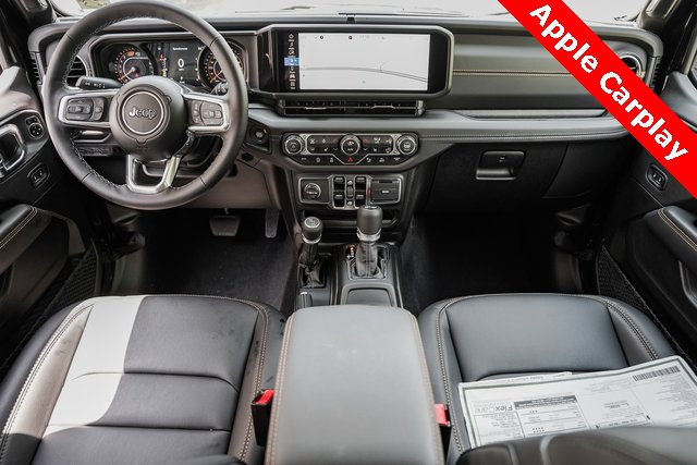 2025 Jeep Wrangler Sahara photo 3