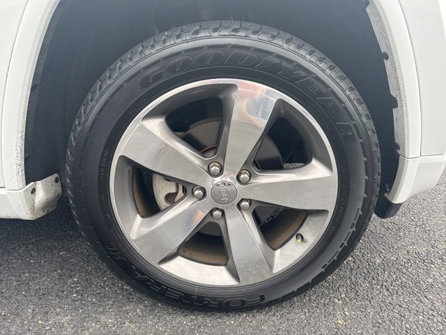 2014 Jeep Grand Cherokee Overland photo 2