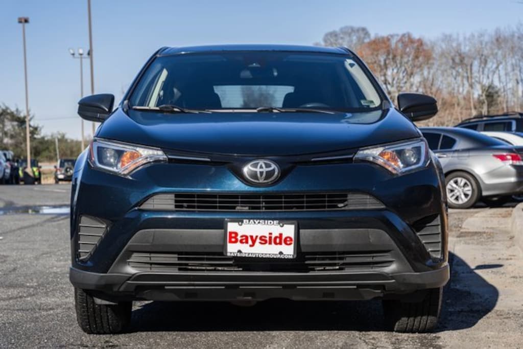 Used 2018 Toyota RAV4 LE SUV
