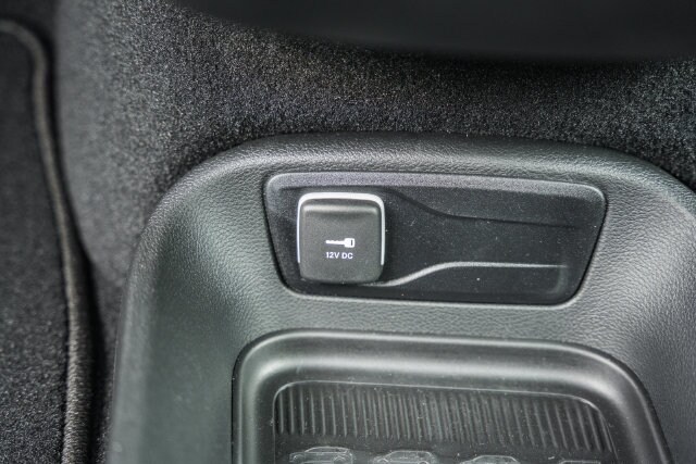 2026 Chrysler Pacifica Select - Photo 34
