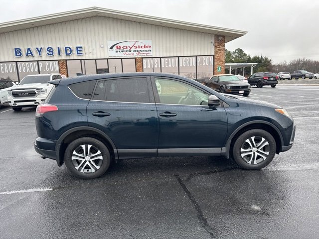 2018 Toyota RAV4 LE photo 2