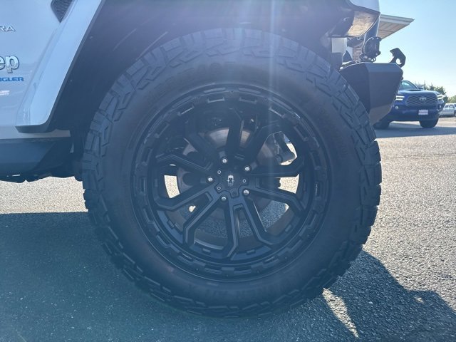 2023 Jeep Wrangler 4xe Sahara photo 2