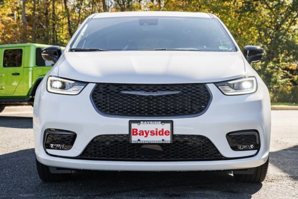 New 2026 Chrysler Pacifica SELECT Passenger Van