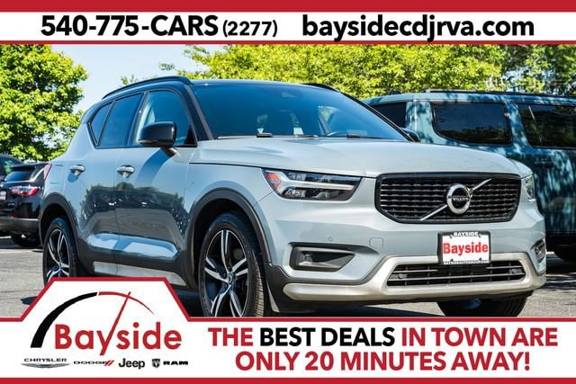 2021 Volvo XC40 T5 R-Design AWD's photo