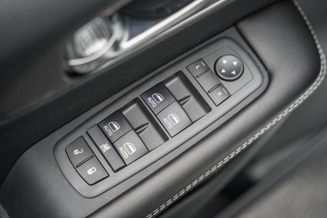 2026 Chrysler Pacifica Select - Photo 48