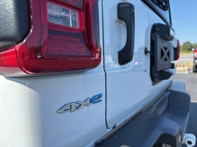 2023 Jeep Wrangler 4xe Sahara photo 6