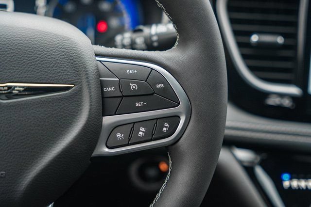 2026 Chrysler Pacifica Select - Photo 39