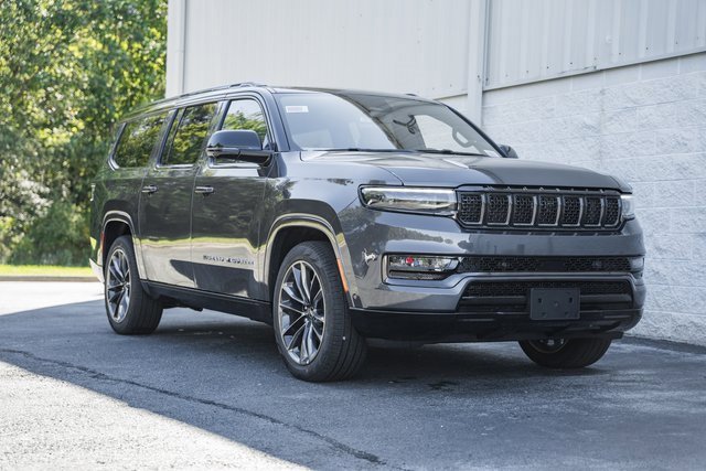 2024 Jeep Grand Wagoneer L photo 2