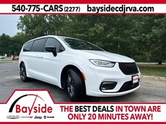 2026 Chrysler Pacifica SELECT Passenger Van