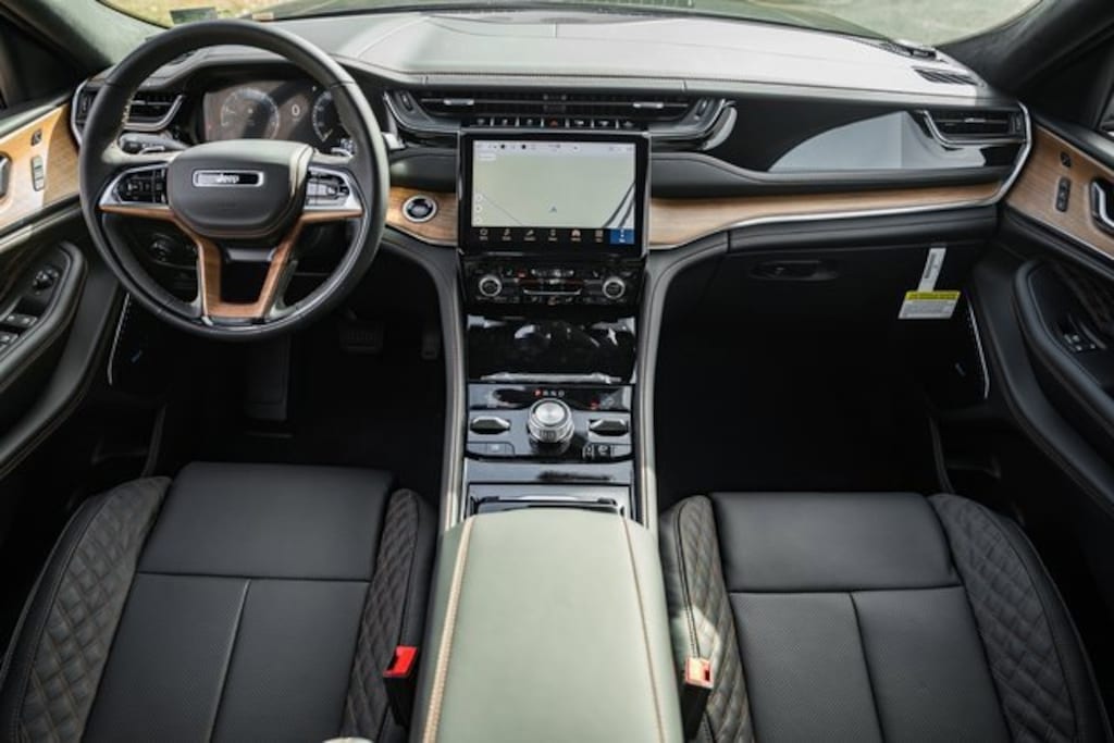 New 2025 Jeep Grand Cherokee L SUMMIT RESERVE 4X4 Sport Utility